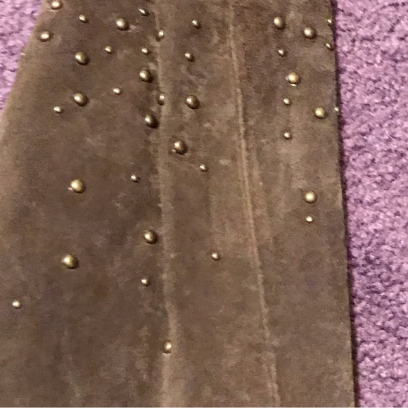 Staggered hem, bell sleeves, studded brown suede jacket CHI by Carlos Falchi - Picture 8 of 10